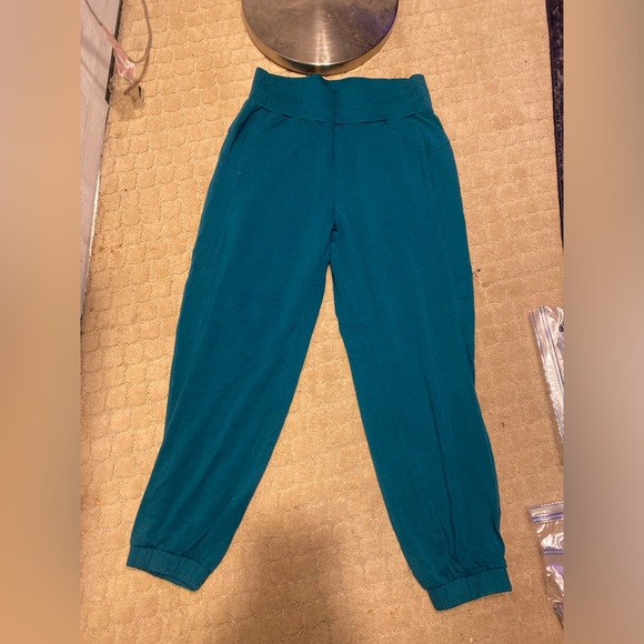 Joy Lab green ombré crew neck cropped sweater w/ Mid-Rise Terry Joggers NWOT - Picture 2 of 11